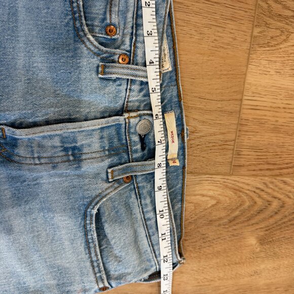 Levi’s Wedgie Straight Jeans Light Wash Size 24 High Rise Vintage Fit - Picture 5 of 7